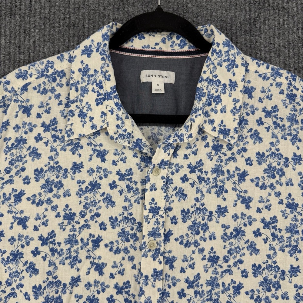 Sun Stone shirt linen blend blue floral mens xl button up short sleeve beachy
